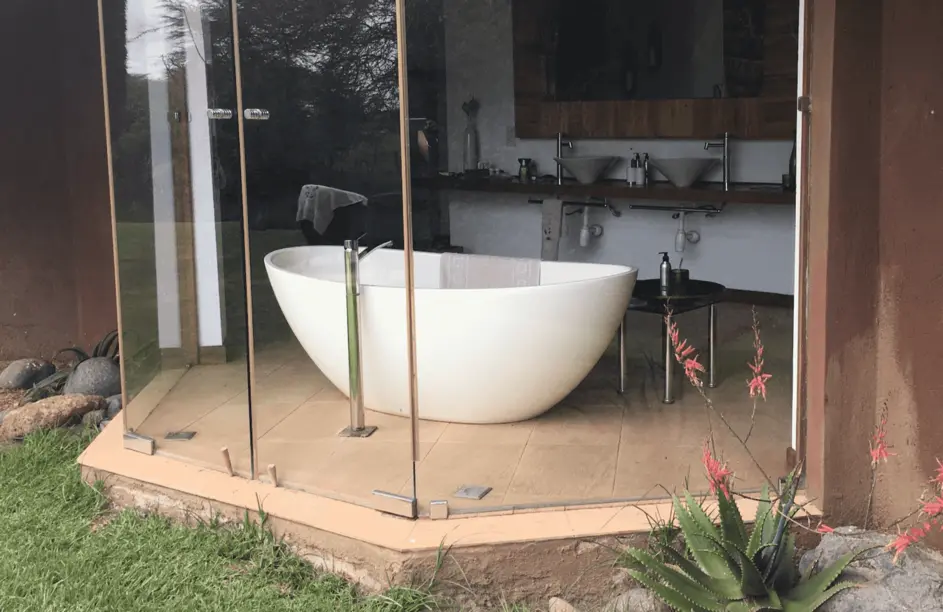 The amazing bathtub of the Solio Lodge